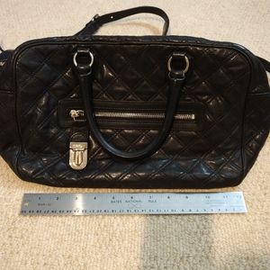 Marc Jacobs black quilted bag w shoulder strap